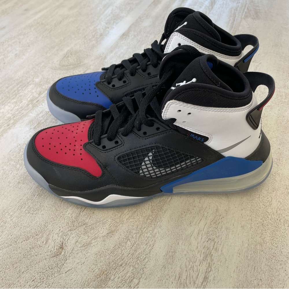 Air Jordan Mars 270 Top 3 Boys Size 6.5